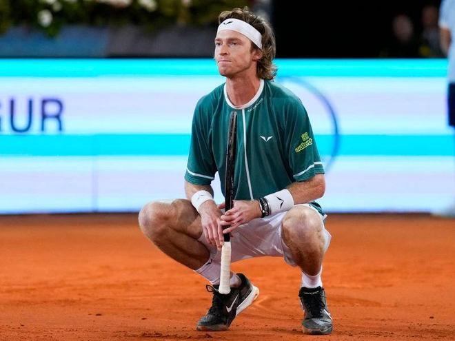 的跟进报道 的跟进报道