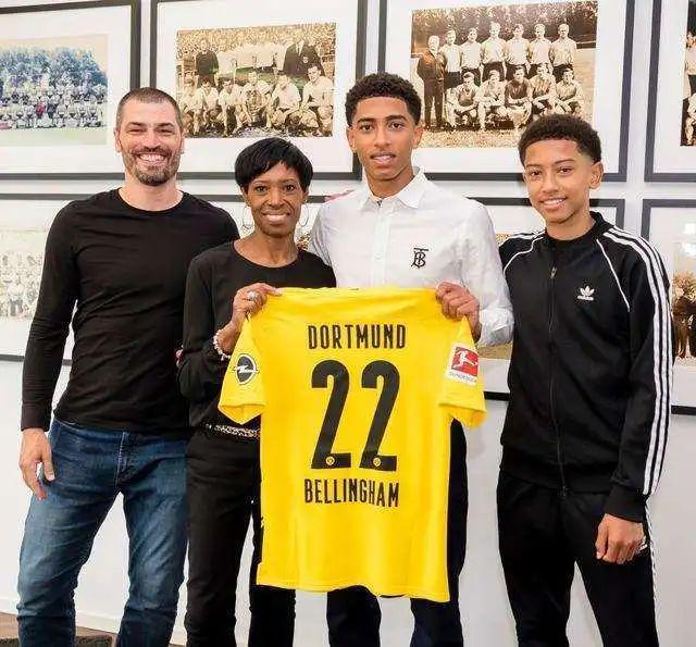 主场观众的 主场观众的