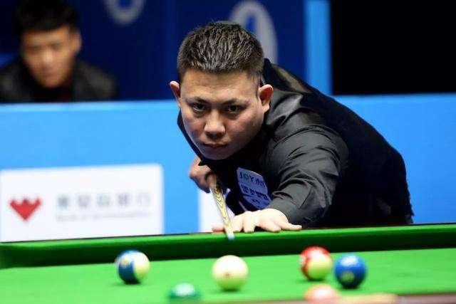 对仰泳和自 对仰泳和自